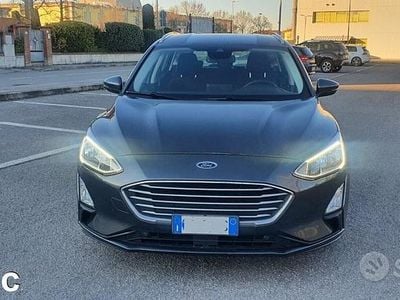 Usata Ford Focus 120 CV (88 kW) 2020 Grigio Station wagon