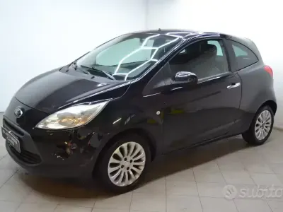 Begagnad Ford Ka Plus 69 HK (50 kW) 2011 Svart Halvkombi