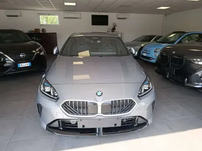 Usata BMW 120 M Sport 177 CV (130 kW) 2025 Grigio Utilitaria