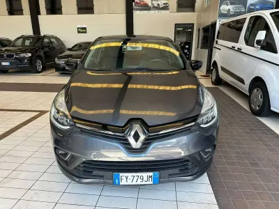 Usata Renault Clio IV Intens 90 CV (66 kW) 2019 Grigio Berlina