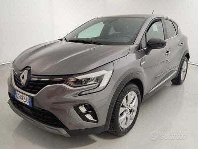 Usata Renault Captur Business 116 CV (85 kW) 2020 Grigio SUV