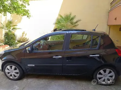 Occasion Renault Clio III 85 PK (62 kW) 2009 Zwart Sedan