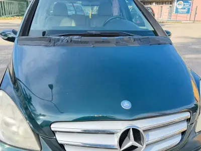 Gebraucht Mercedes B200 136 PS (100 kW) 2006 Grün Van / Kleinbus
