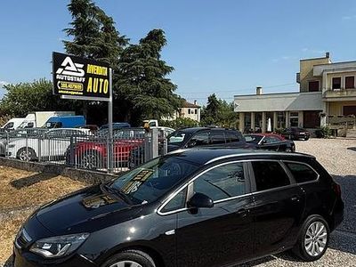 Usata Opel Astra Cosmo 140 CV (102 kW) 2011 Nero Station wagon