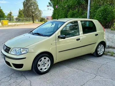Usata Fiat Punto 69 CV (50 kW) 2007 Giallo Utilitaria