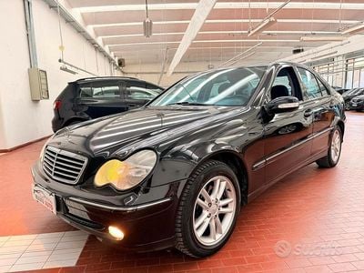 Usata Mercedes C220 Avantgarde 143 CV (105 kW) 2004 Nero Berlina