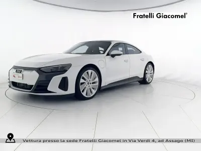 Usado Audi e-tron GT quattro Ambiente 494 kW (673 CV) 2021 Blanco Berlina