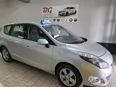 Usata Renault Scénic III 131 CV (96 kW) 2012 Nero Monovolume