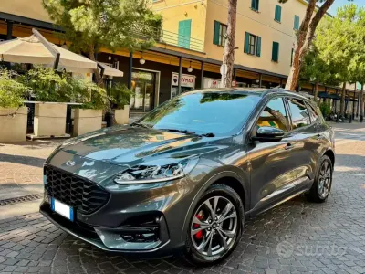 Usata Ford Kuga ST-Line 120 CV (88 kW) 2022 Grigio SUV