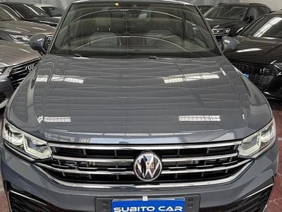 Usata VW Tiguan R-line 200 CV (147 kW) 2022 Grigio SUV