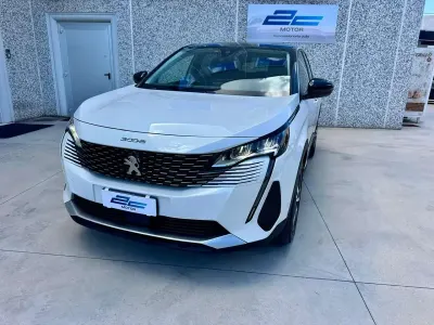Usata Peugeot 3008 Allure 131 CV (96 kW) 2022 Bianco SUV