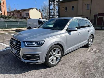 Usata Audi Q7 Business 218 CV (160 kW) 2015 Argento SUV