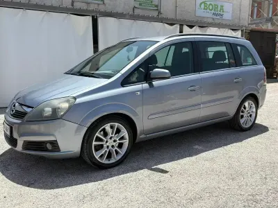 Usata Opel Zafira 120 CV (88 kW) 2006 Monovolume