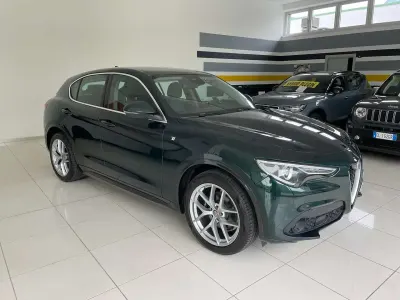 Usata Alfa Romeo Stelvio Ti 209 CV (153 kW) 2021 Verde SUV