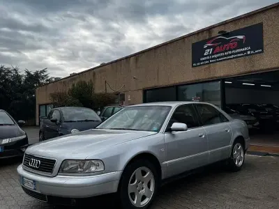 Usata Audi A8 179 CV (131 kW) 2000 Grigio Berlina