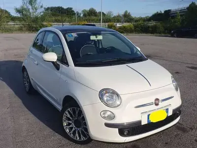 Begagnad Fiat 500 Lounge 69 HK (50 kW) 2015 Vit Halvkombi