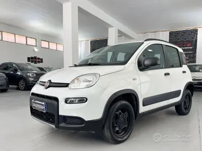 Usata Fiat Panda 4x4 85 CV (62 kW) 2020 Bianco Utilitaria