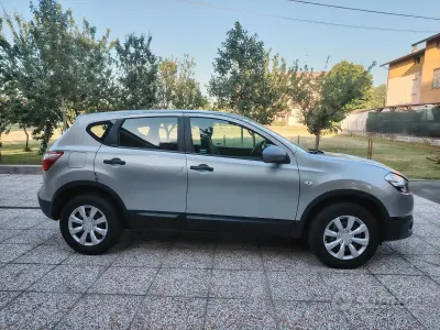Usata Nissan Qashqai Visia 110 CV (80 kW) 2011 Grigio SUV