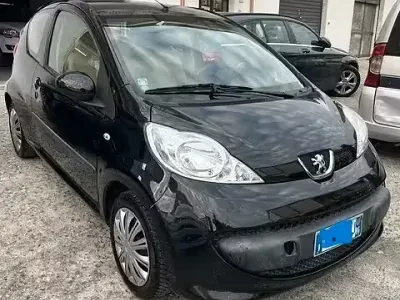 Usata Peugeot 107 68 CV (50 kW) 2007 Nero Utilitaria