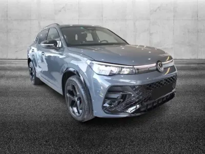 Usata VW Tiguan R-line 193 CV (141 kW) 2025 Grigio SUV