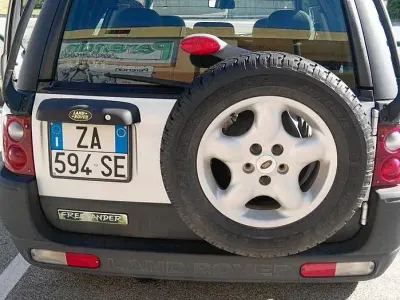 Usata Land Rover Freelander 117 CV (86 kW) 2002 Grigio SUV