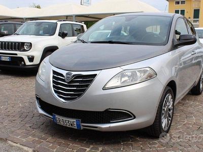 Usata Lancia Ypsilon Gold 95 CV (69 kW) 2013 Grigio Utilitaria