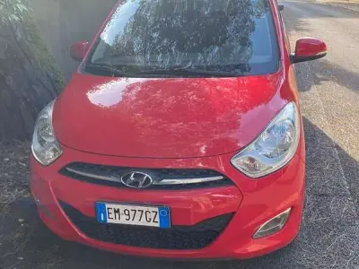 Usata Hyundai i10 Classic 69 CV (50 kW) 2012 Rosso Utilitaria