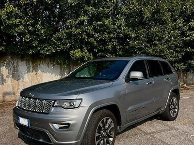 Usata Jeep Grand Cherokee Overland 241 CV (177 kW) 2017 Grigio SUV