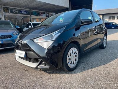 Usata Toyota Aygo Business Edition 72 CV (52 kW) 2019 Nero Utilitaria