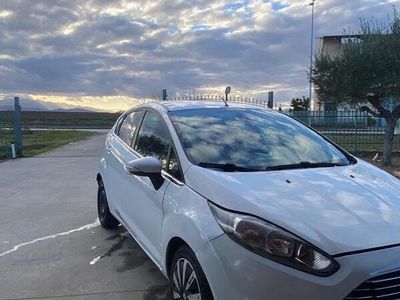 Usata Ford Fiesta 2011 Bianco Utilitaria
