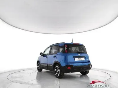 Usata Fiat Panda Cross Cross 70 CV (51 kW) 2025 Blu Utilitaria