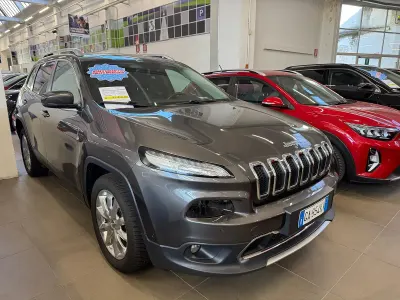 Używany Jeep Cherokee Limited 140 KM (102 kW) 2017 Szary SUV