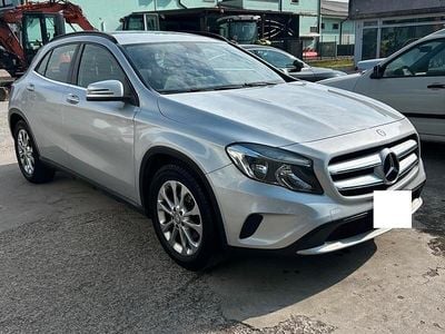 Begagnad Mercedes GLA180 Executive 109 HK (80 kW) 2016 Silver SUV