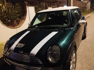 Usata Mini Cooper 116 CV (85 kW) 2002 Verde Utilitaria