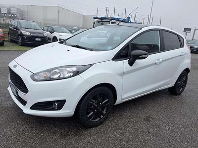 Usata Ford Fiesta 95 CV (69 kW) 2017 Bianco Berlina