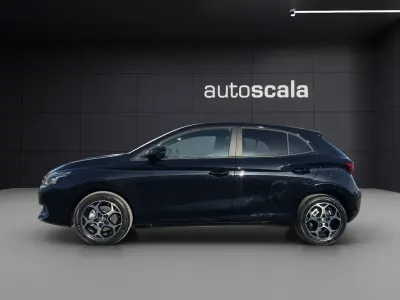 Nuova MG MG3 Luxury 102 CV (75 kW) 2026 Gray Utilitaria