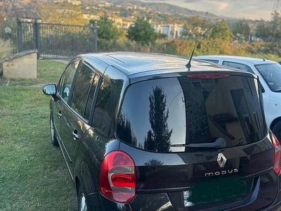 Nero Usata 2009 Renault Modus Monovolume | 3500 € (Buon prezzo)