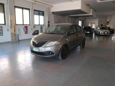 usata Lancia Ypsilon 1.2 69 CV 5 porte Elefantino Blu