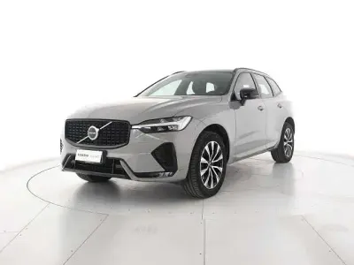 Usado Volvo XC60 145 CV (106 kW) 2024 Gris SUV