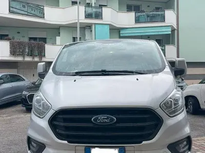Usata Ford Transit Custom 131 CV (96 kW) 2021 Grigio Monovolume