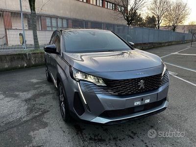 Usata Peugeot 3008 Allure 131 CV (96 kW) 2024 Grigio SUV