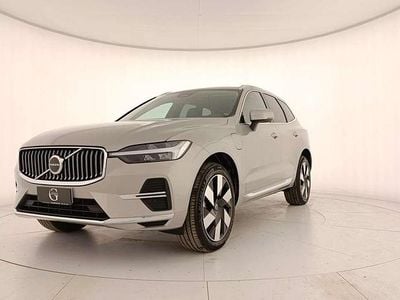 Nuova Volvo XC60 Plus 253 CV (186 kW) 2025 Silver dawn SUV