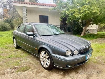 Usata Jaguar X-type 196 CV (144 kW) 2001 Verde Berlina