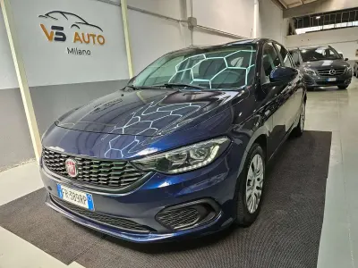 Usata Fiat Tipo Easy 120 CV (88 kW) 2018 Blu/azzurro Berlina