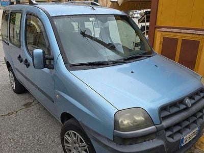 Usata Fiat Doblò 75 CV (55 kW) 2005 Blu Monovolume