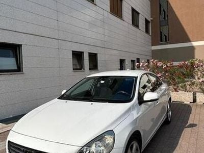Usata Volvo S60 115 CV (84 kW) 2011 Bianco Berlina