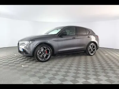 Usata Alfa Romeo Stelvio Veloce 209 CV (153 kW) 2025 Grigio vesuvio SUV