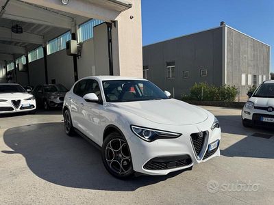 Usata Alfa Romeo Stelvio Business 160 CV (117 kW) 2021 Bianco SUV