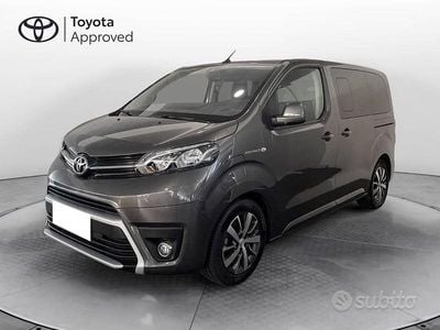Usata Toyota Proace Verso Executive 100 kW (136 CV) 2022 Grigio scuro Station wagon