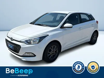 Usata Hyundai i20 Blackline 84 CV (61 kW) 2017 Bianco pastello Berlina